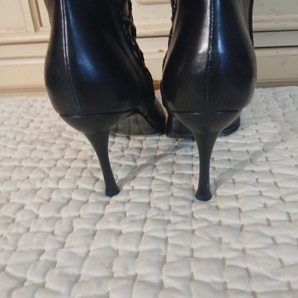 Booties Via Spiga 7.5M..3 inch heel - Picture 8 of 9